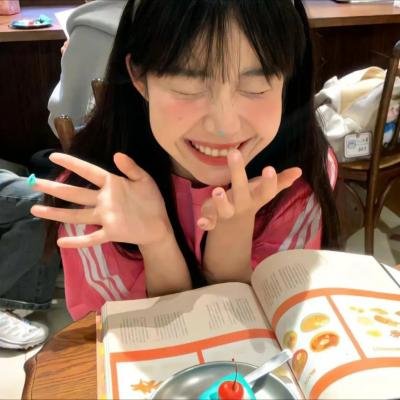 退婚当天，父母坦白来自无上帝族